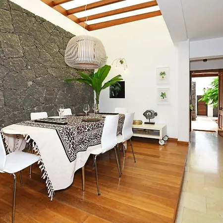 Casa Laura Nyaraló *